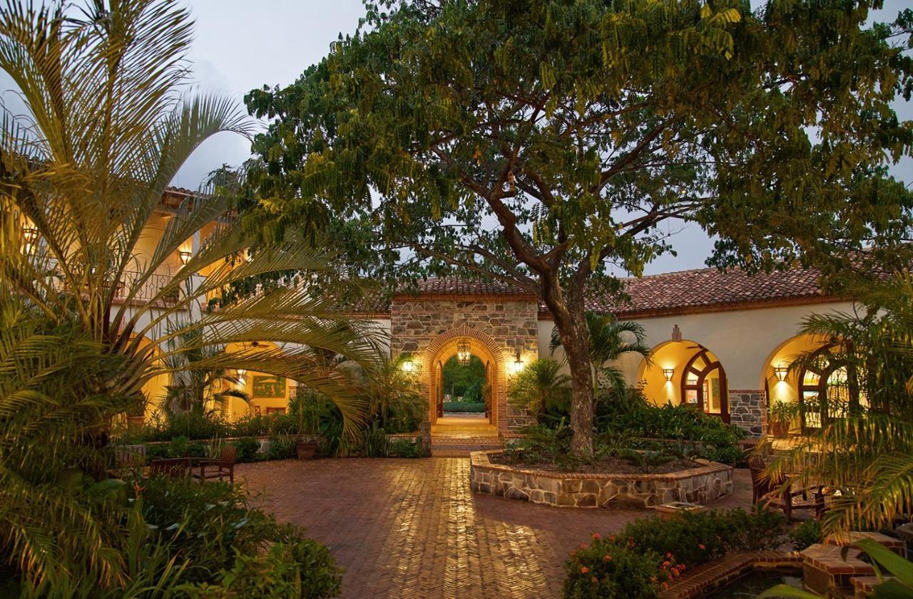 Rancho Santana Hotel El Limon Exterior photo